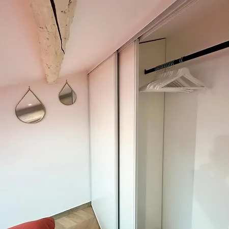 Apartment Elegant Mansarde-place Du Pin *